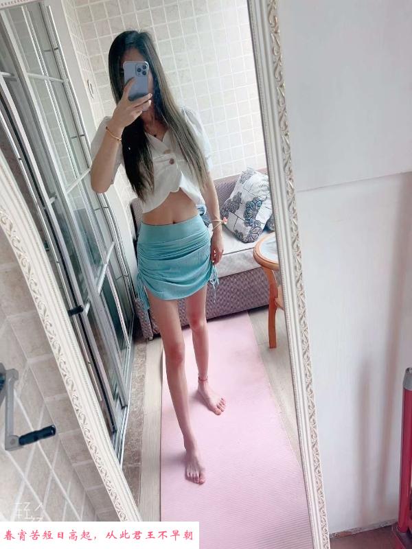 一字马征服我 第1张