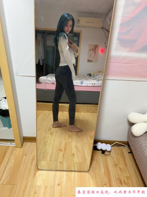 翘臀瑜伽少妇 第2张