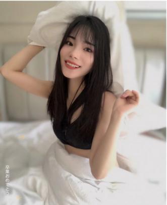 眼睛会说话的小仙女 第1张