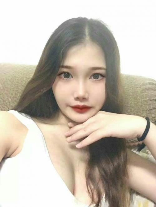 刚出道的小妹 第1张