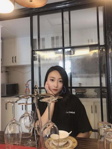 清纯温柔的珊珊（可舌吻） 第2张