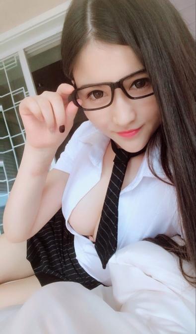 兼职嫩模,物有所值长腿丝袜女真的不错 第2张
