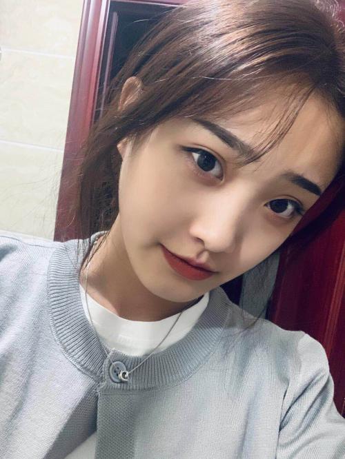 朝阳区水嫩多汁兼职小美女 第3张