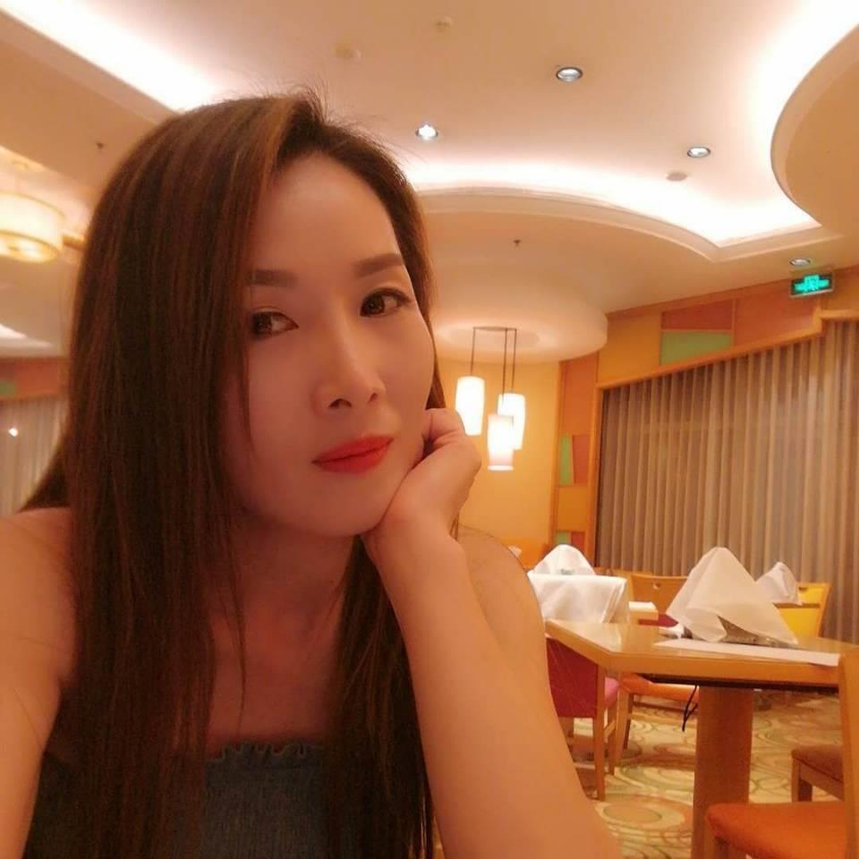 炮轰服务型熟女 第1张