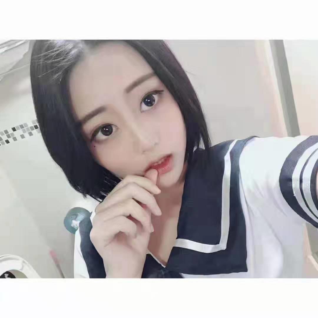 白嫩兼职妹妹 第2张