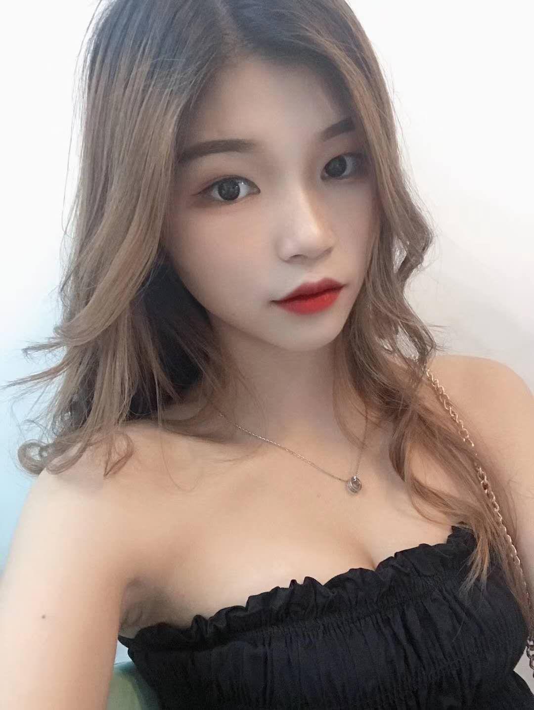 2020年10月30水灵大眼睛的妹子（又萌又骚） 第3张