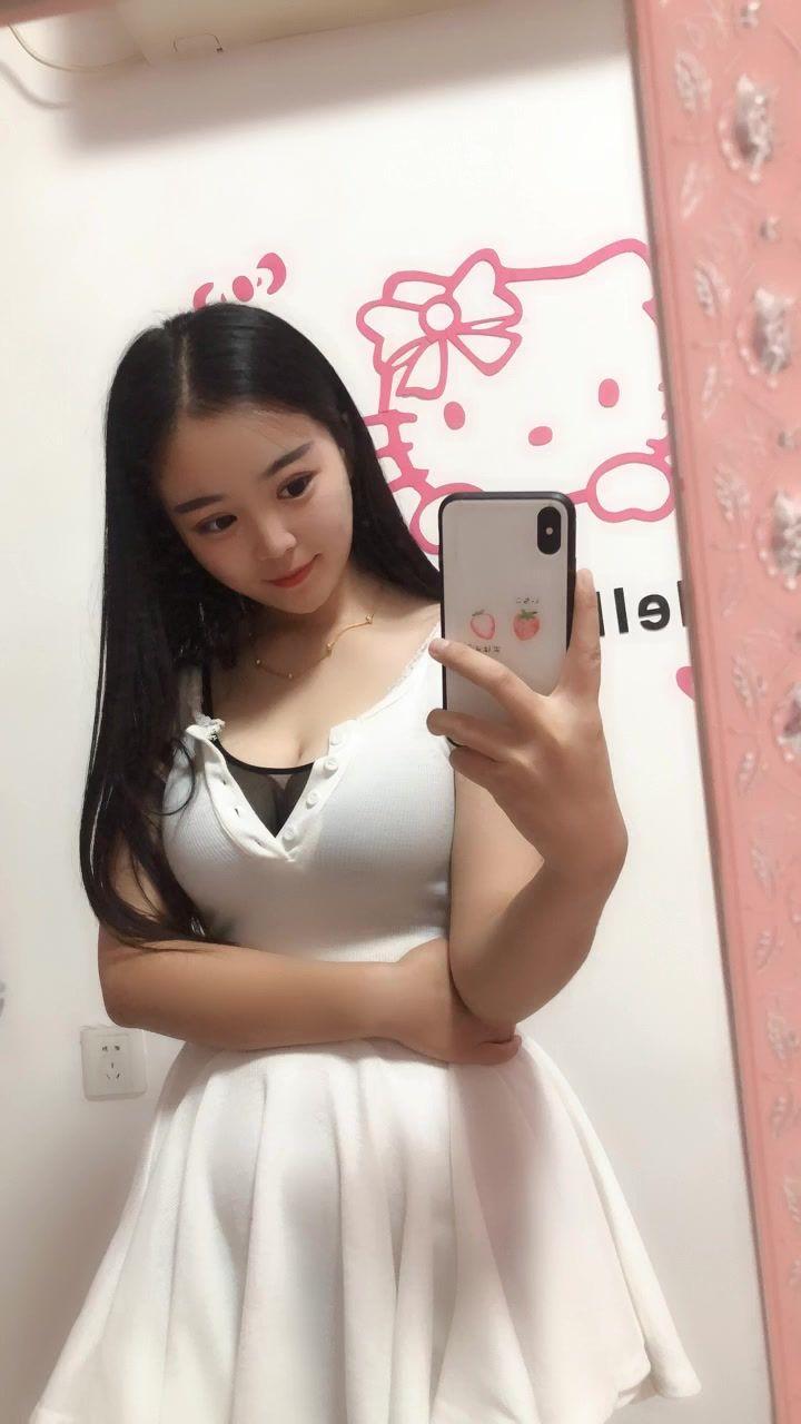 18岁粉嫩的小辣妹，内壁粉红色 第3张