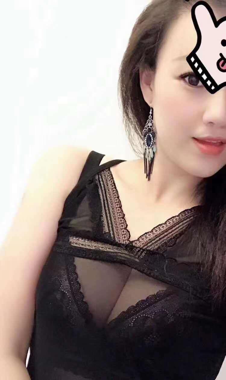 禅城妖骚婷婷老师 第2张