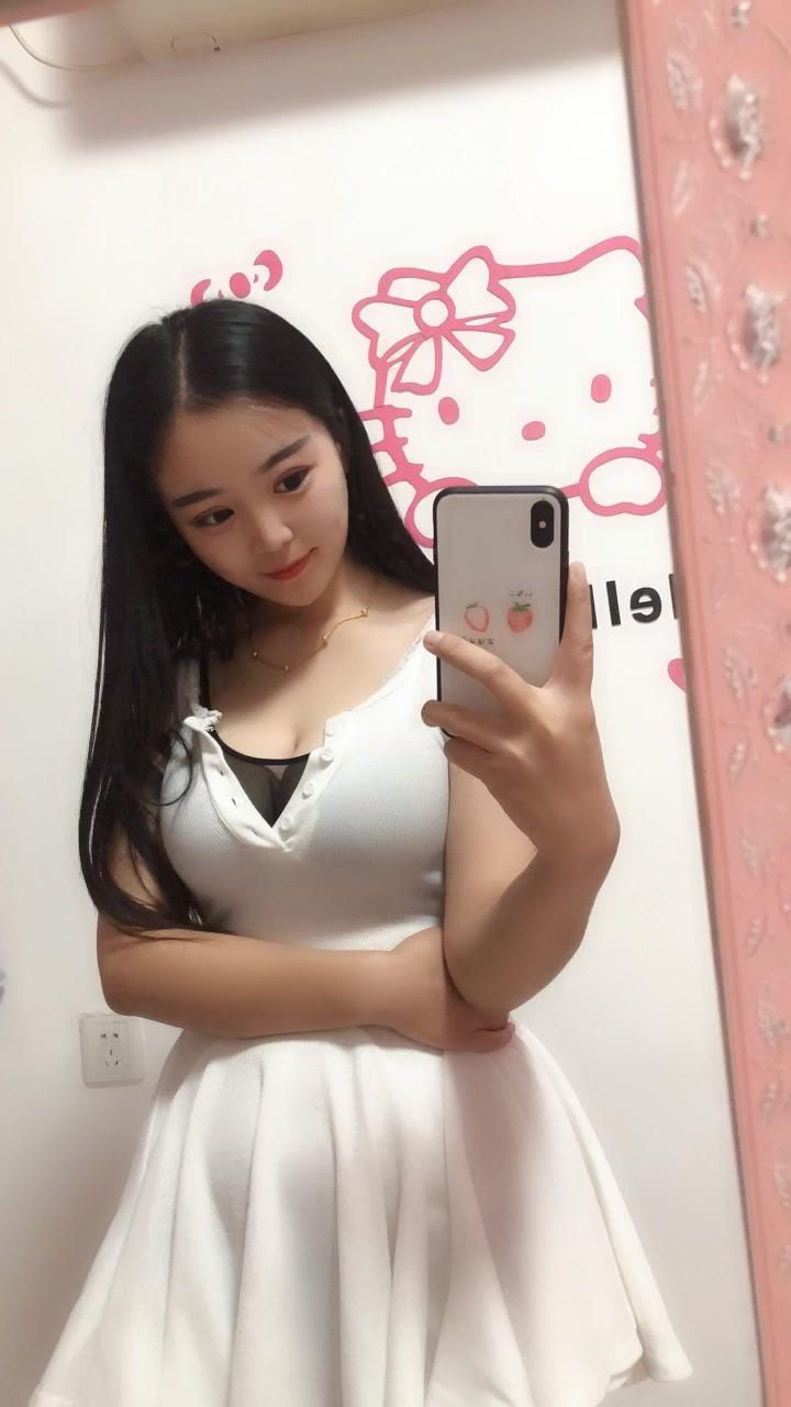 19岁妙龄女孩田心,清纯粉嫩 第1张