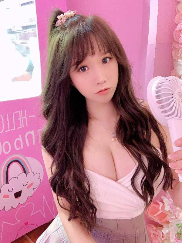 34D小姐姐 第1张