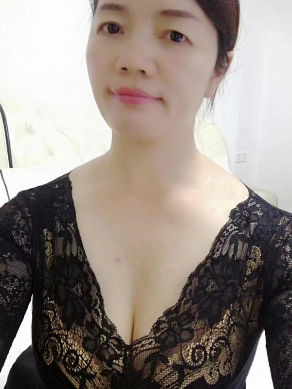 望城熟女伊美 第1张