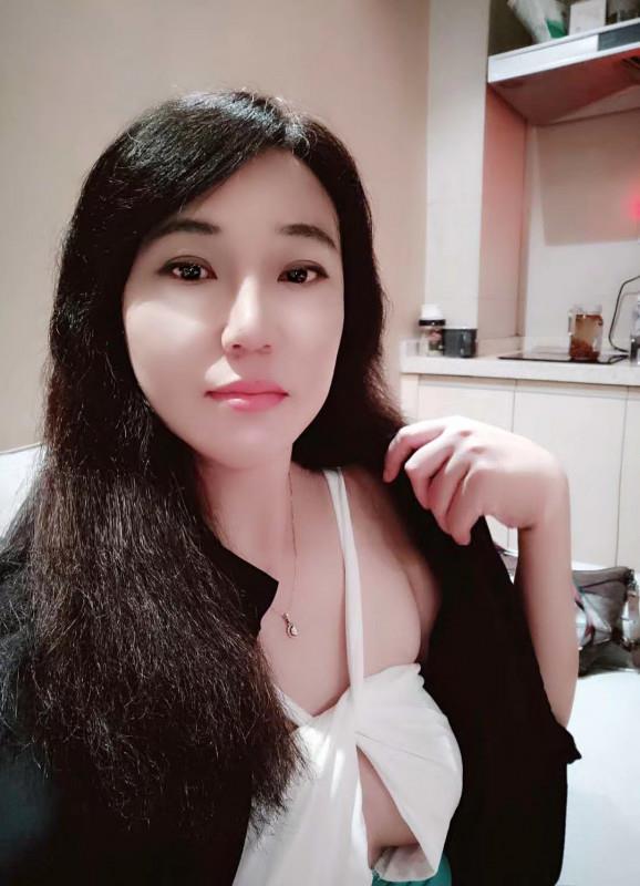 很温柔的少妇 第1张