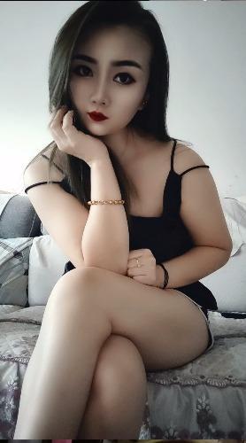 一个刚出道的妹妹 第1张