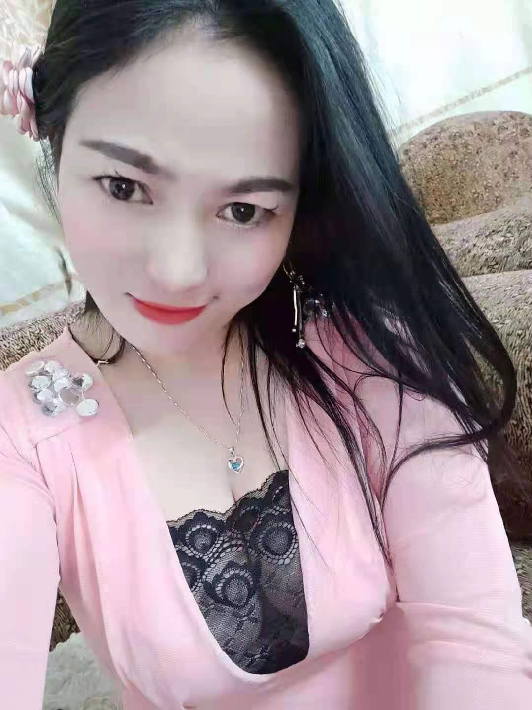 性感风骚熟妇 第3张