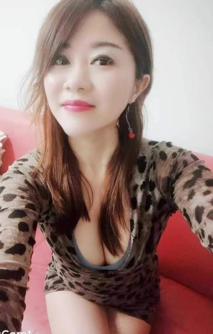 身材不错抱着腿日 第2张