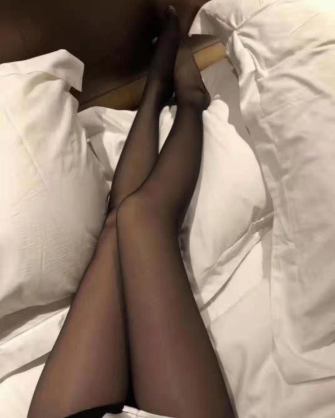 合肥长腿性感美女 第1张