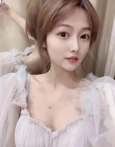 够骚啊！虹口区探访白嫩大胸妹妹！ 第2张