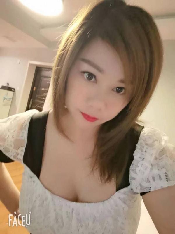 四川大奶少妇 第1张