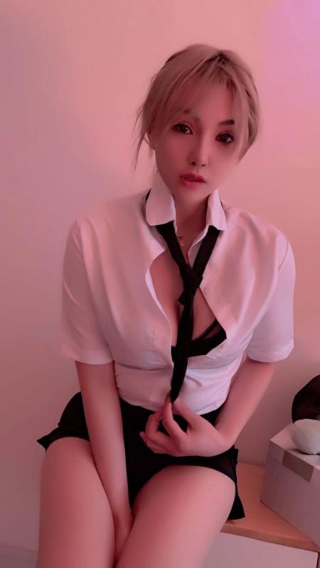 徐汇猫猫吖小姐姐 第1张