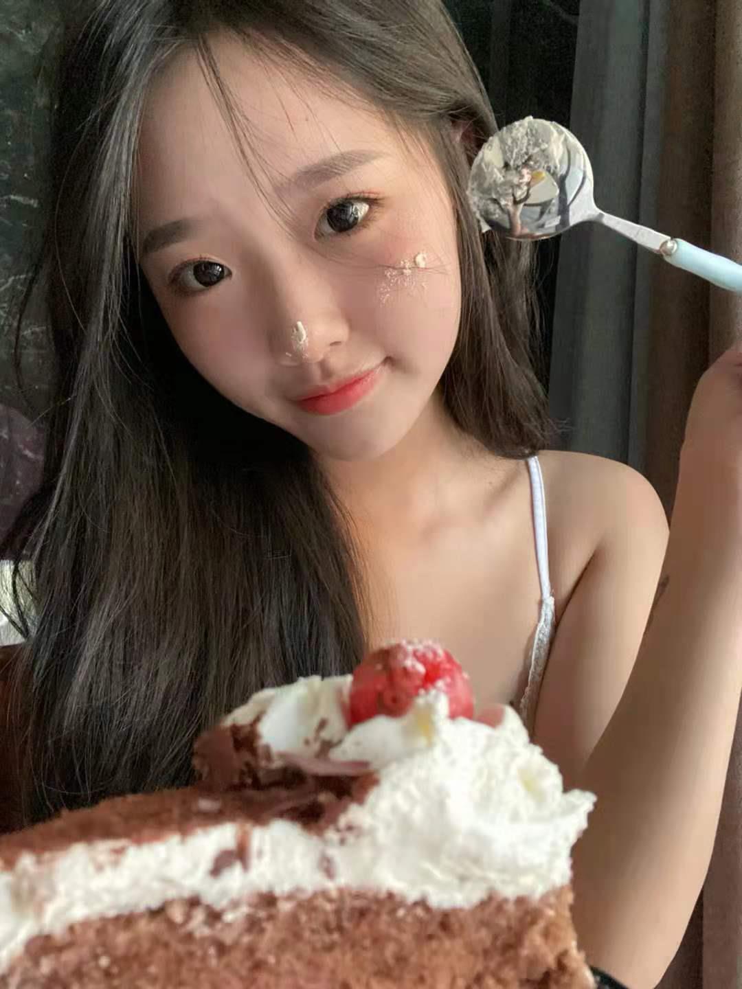 济南高挑腰细胸大屁股翘，逼紧水多嫩骚年龄小 第2张