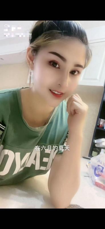 重庆来的热情妹子 第1张