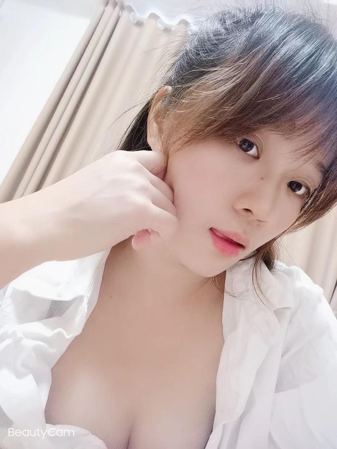 小榄蜜桃臀 第1张