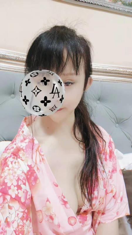 一个很可爱的大姐姐 第1张