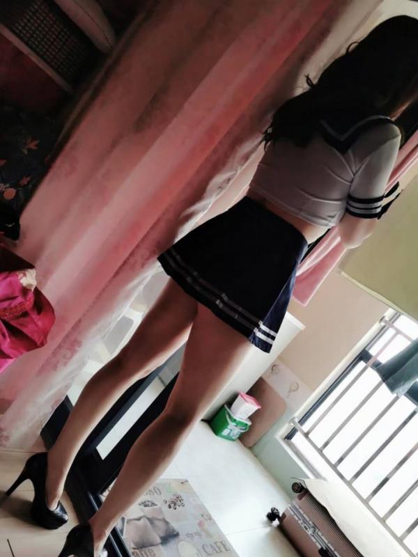 体验不错的美女 第1张