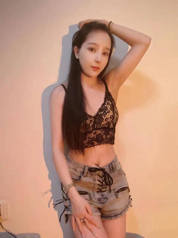 静安刚下海嫩妹 第3张