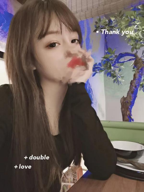 娇小妹子 第1张