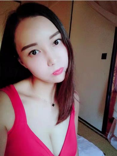 大胸D乳风骚姐姐服务好 第3张