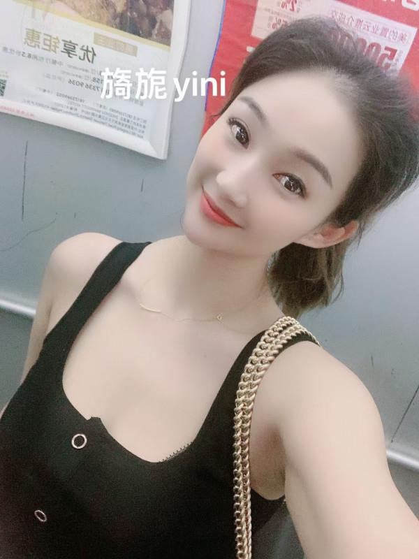 身材很不错的小姐姐 第1张