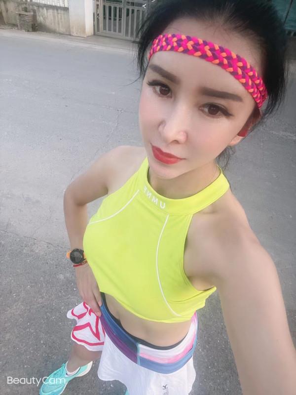 爱运动的中妇 第1张
