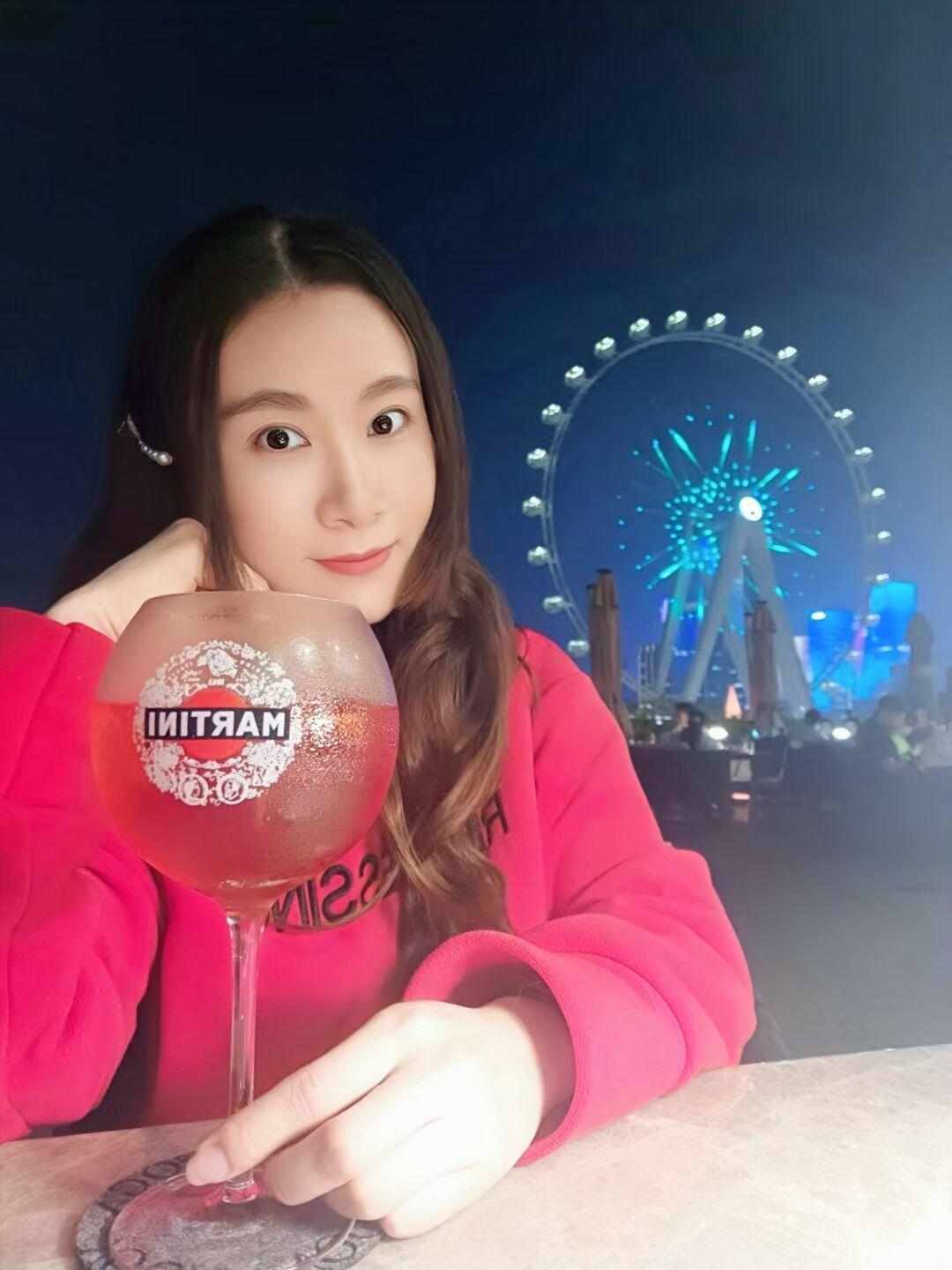 龙华体验过的高颜值小姐姐 第2张