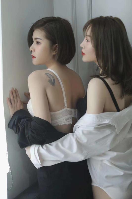 美女姐妹花 第1张