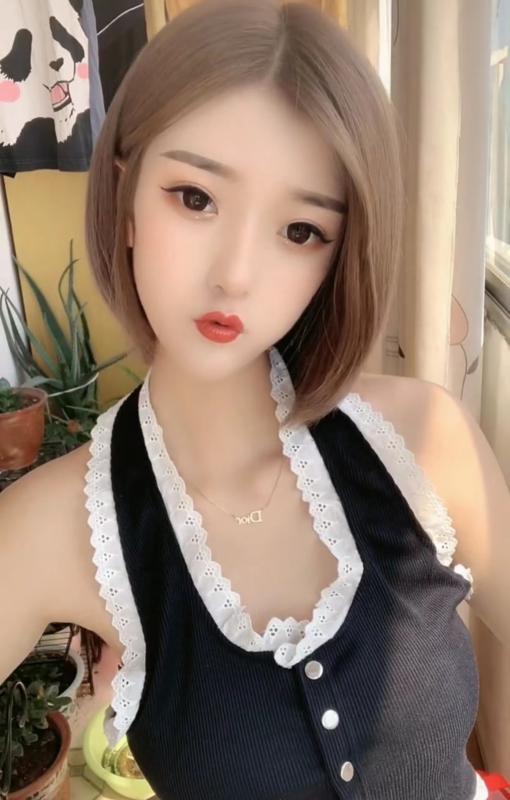 江宁万达王心怡 第1张