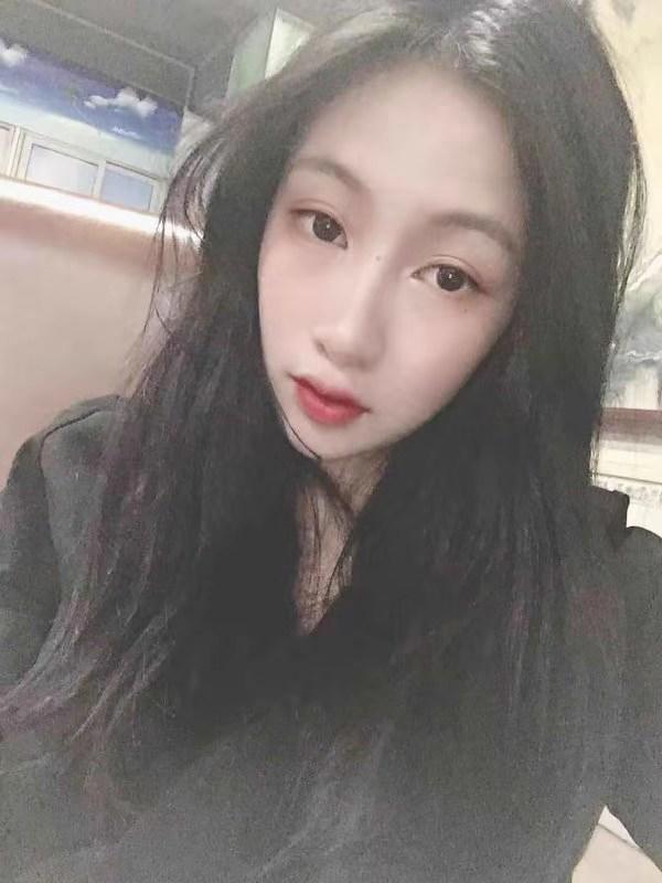 新人白皙小女友 第1张