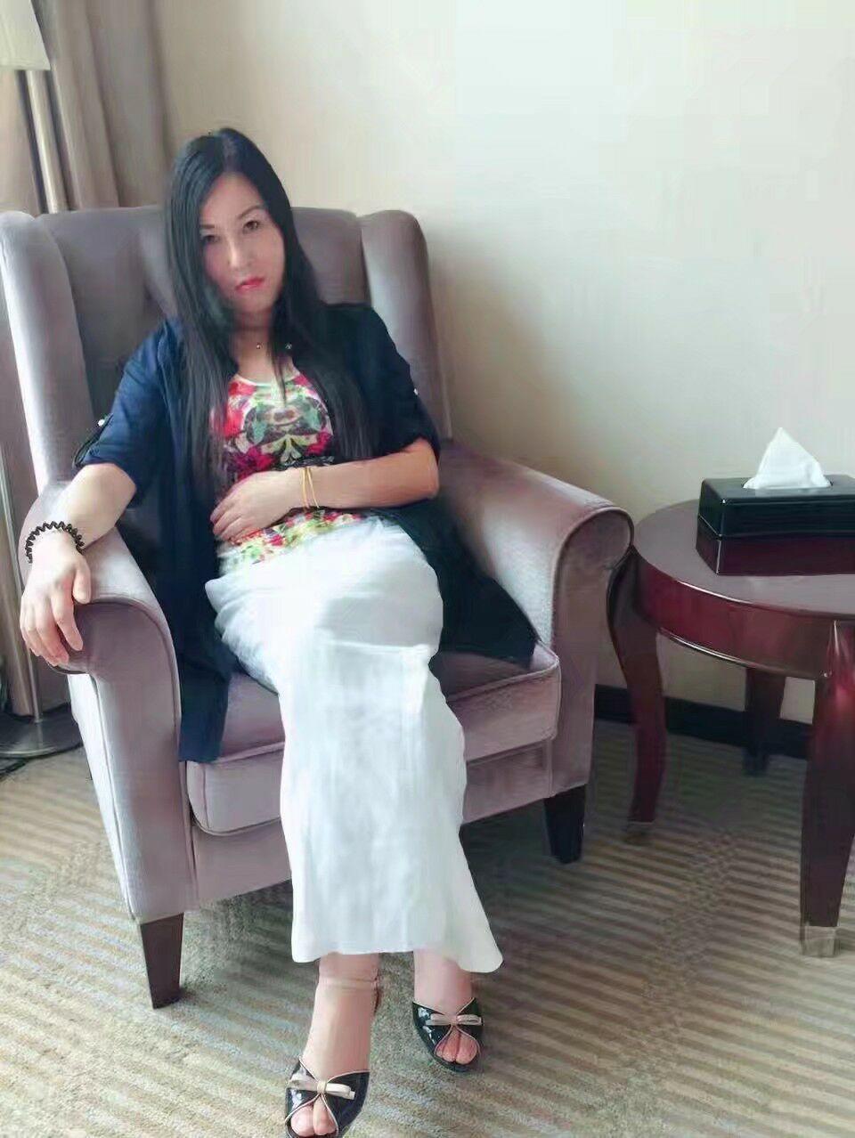 杨家湾地铁站服务好价格便宜的熟女，可SM 第1张