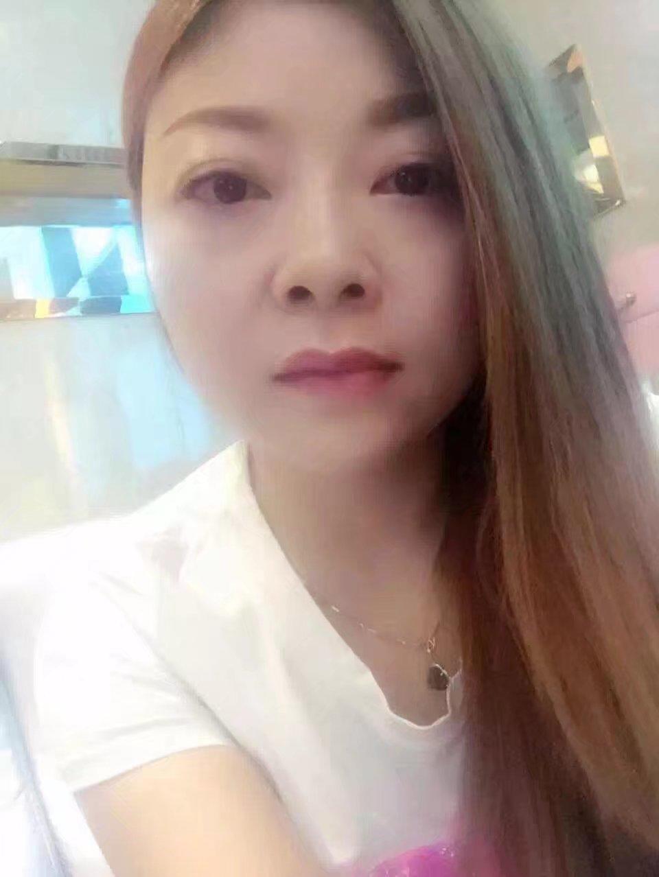 【精品楼凤】楼下服装店的大姐勾引我 第3张