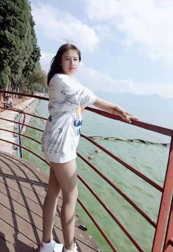 夜总会小妹 第3张