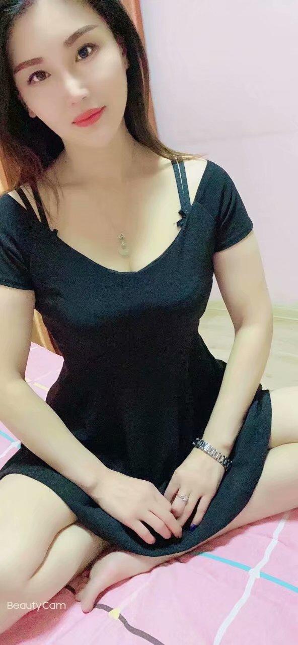 身材超棒的妹子 第2张