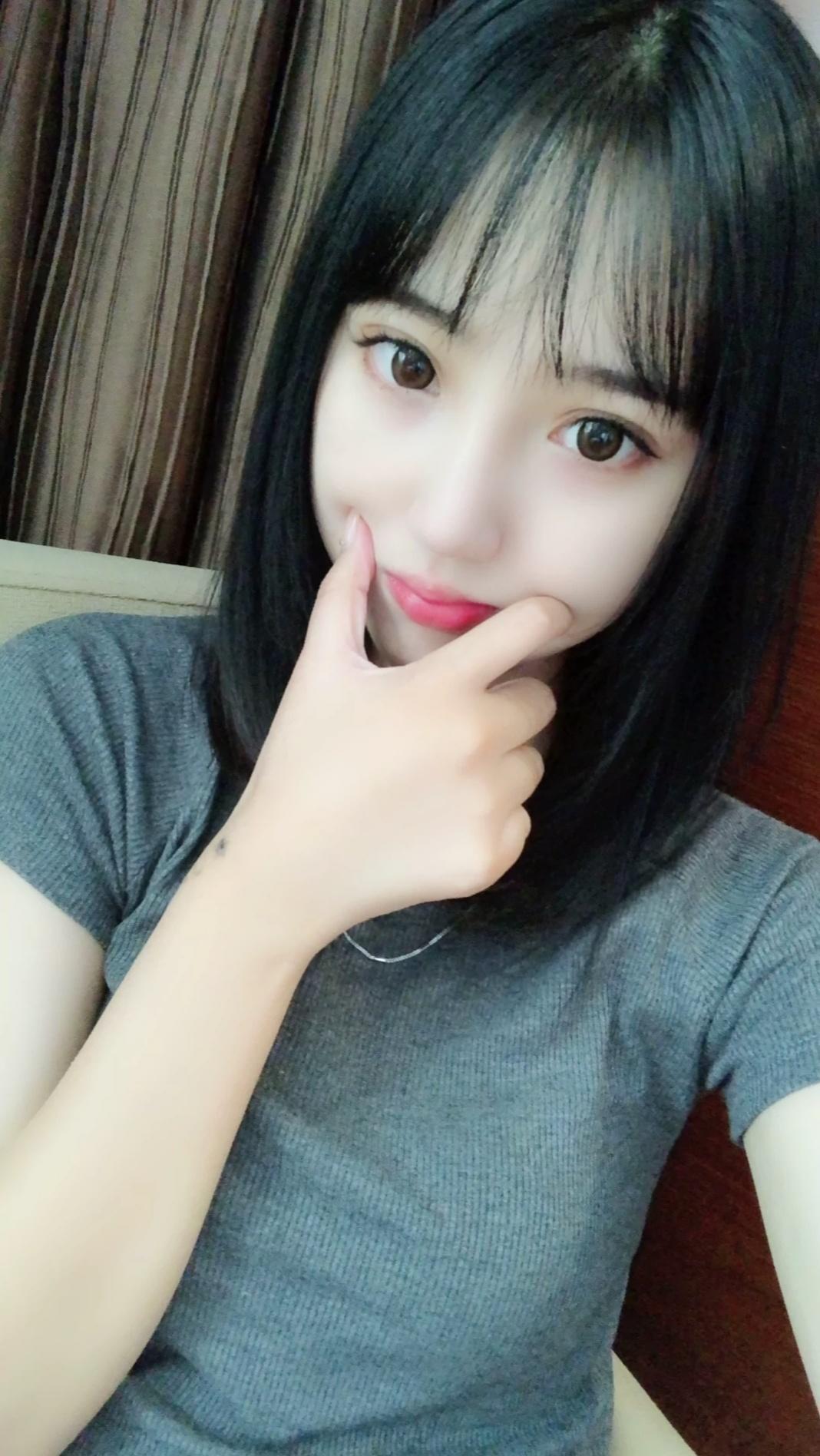 吕小姐 第1张