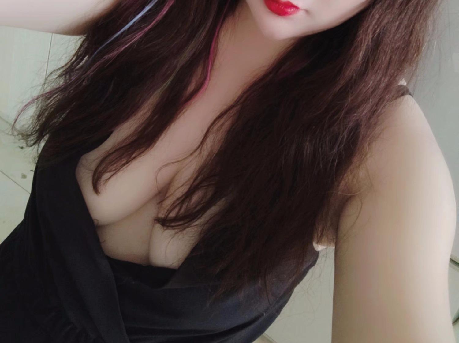 紫晶苑大奶少妇 第1张