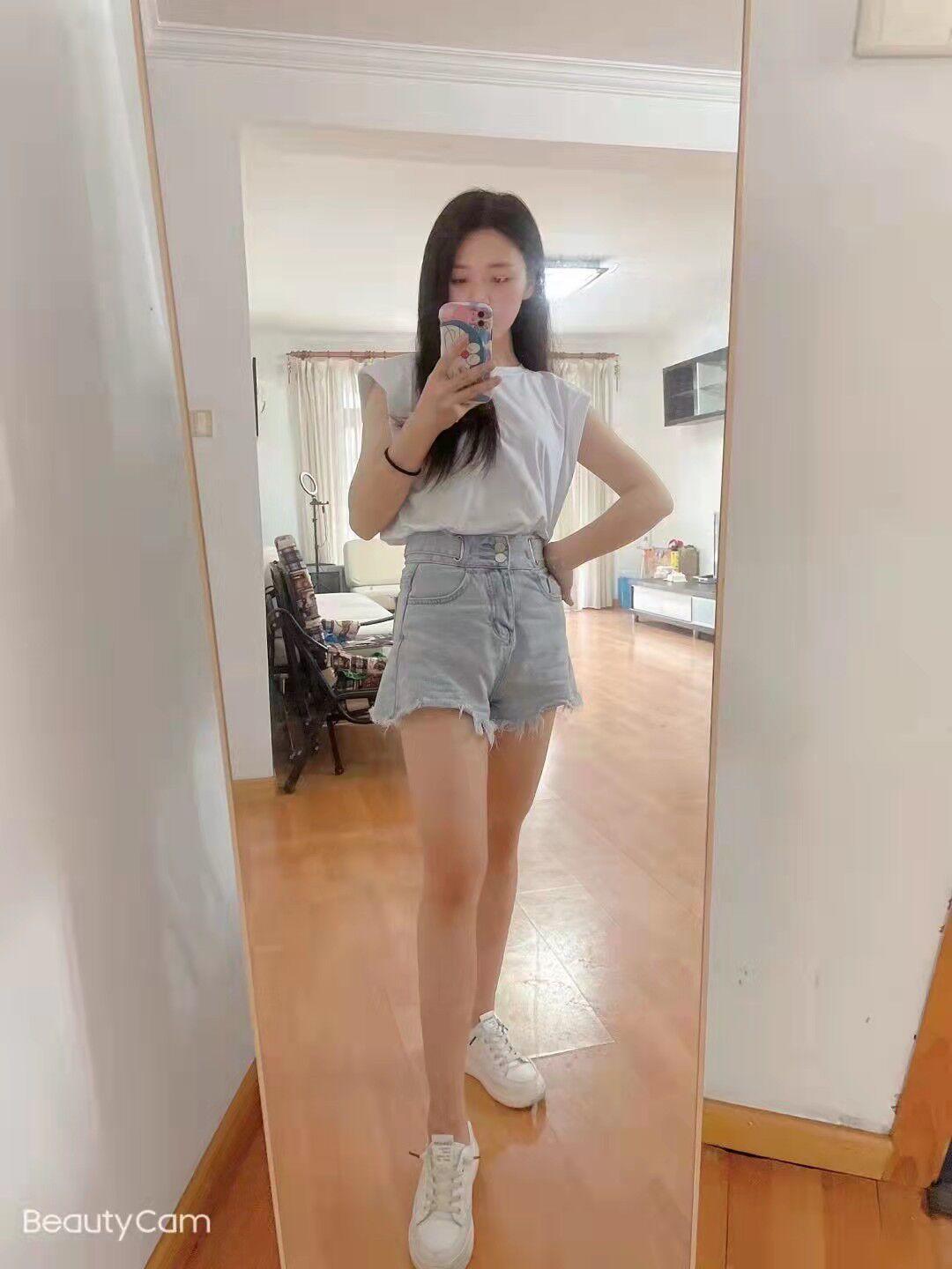 大奶长腿小妹，可爱温柔啥都听你的 第2张