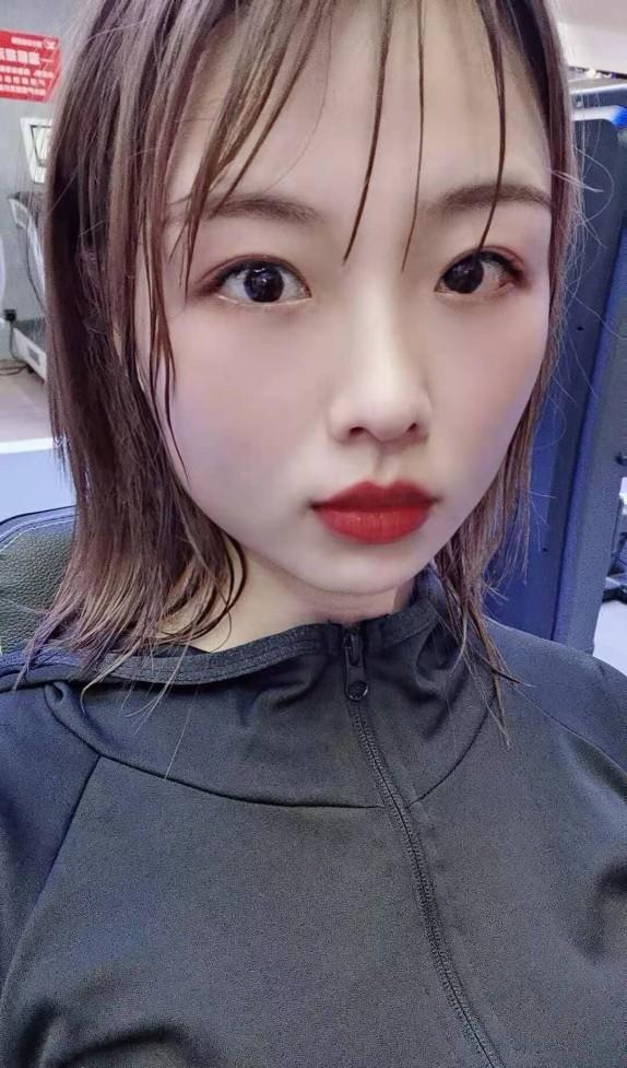 锦江区的25岁妹妹服务很好 第2张