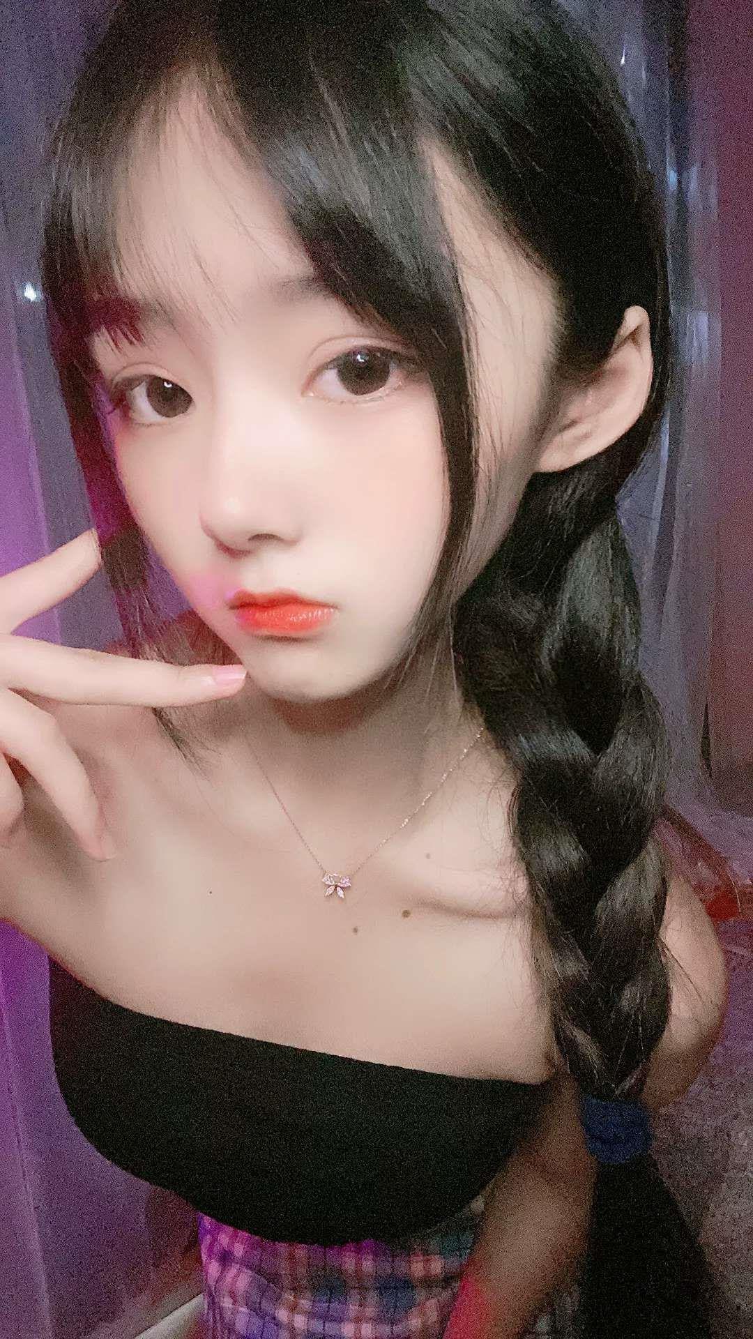 小萝莉金妮 第2张