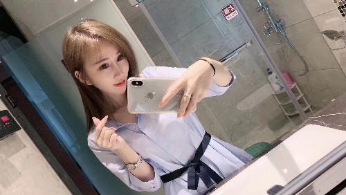 赚外快的小护士 第2张