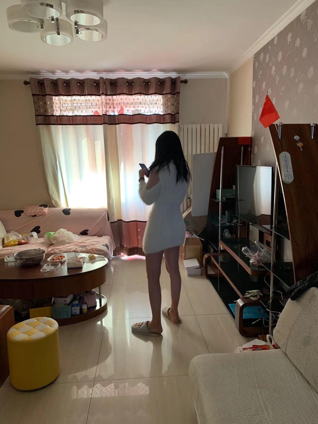 年轻可爱的虎牙小妹子 第4张