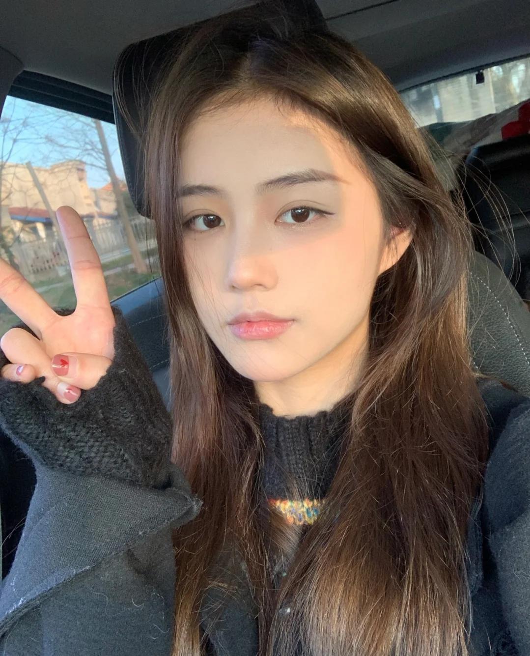 年轻的漂亮小姐，身材很不错，价格偏贵 第4张