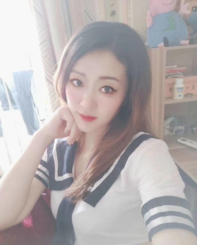 青岛丝袜制服高跟妹子 第1张